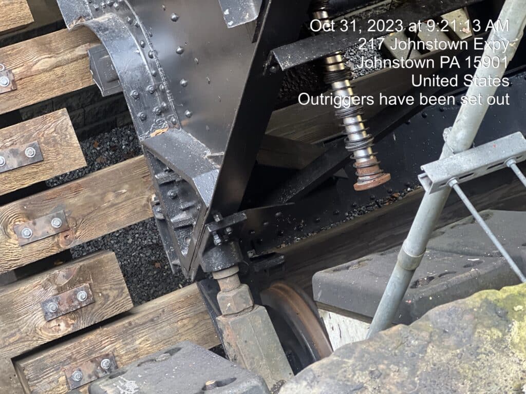 Outriggers have been set out